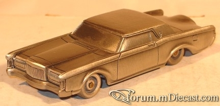 Lincoln Continental 1969 2d CollectorsMint.jpg