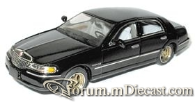 Lincoln Town Car 1998 4d.jpg