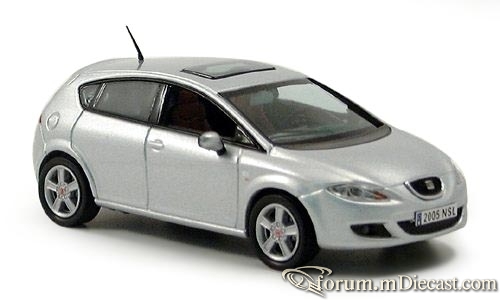 Seat Leon 2005 J-Collection.jpg