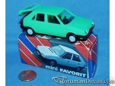 Skoda Favorit Kaden.jpg
