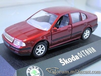 Skoda Octavia 2000 4d Kaden.jpg