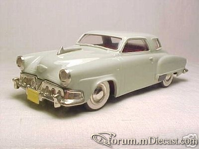 Studebaker Champion Starlight 1952 Brooklin.jpg
