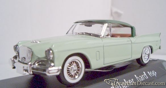 Studebaker Silver Hawk 1957 Solido.jpg