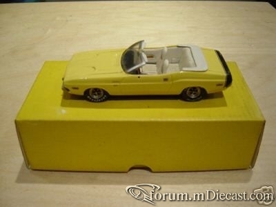 Dodge Challenger Cabrio.jpg