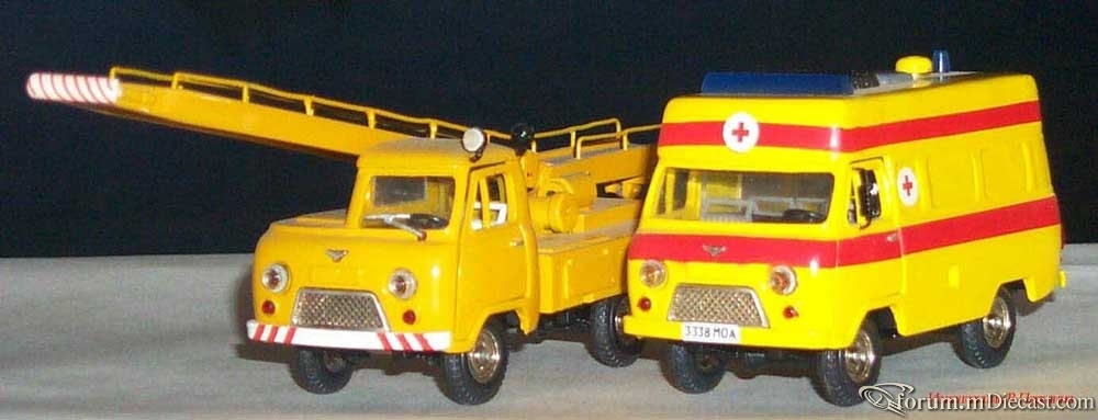 UAZ 452D Tantal-Pershin.jpg
