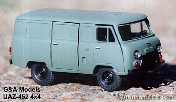 UAZ 452 1966 UAZ-GA.jpg