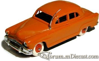 Simca 9 Aronde 4d Norev.jpg