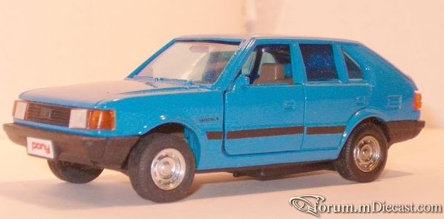 Hyundai Pony Clover.jpg