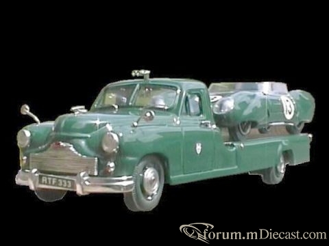 Standard Vanguard I Tow.jpg