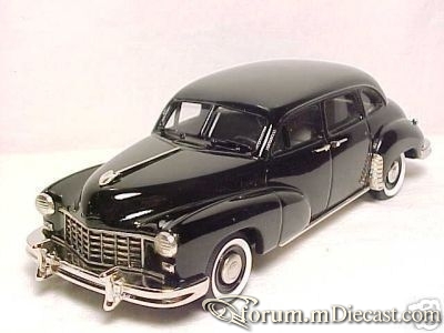 Checker Limousine 1949 Brooklin.jpg