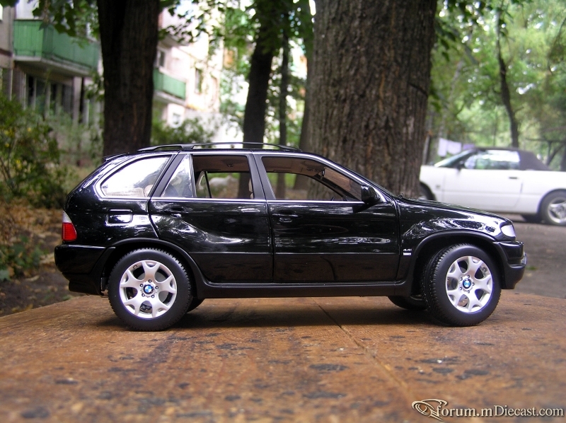 X5 (Kyuosho)3