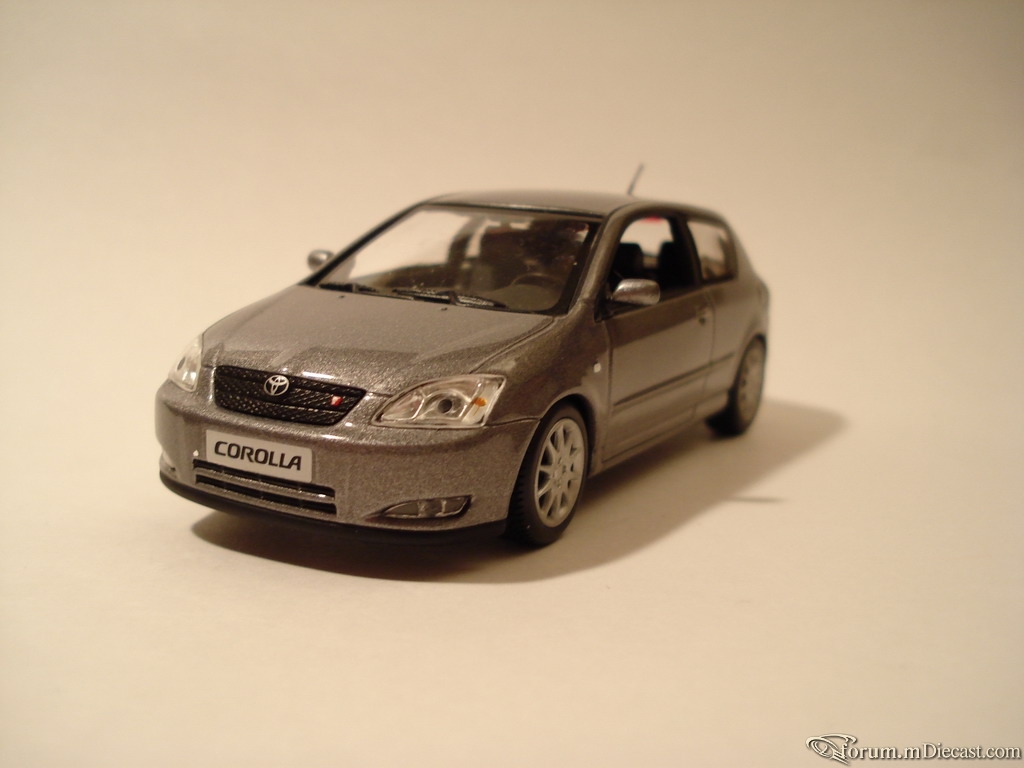 Toyota corolla (runx) Minichamps