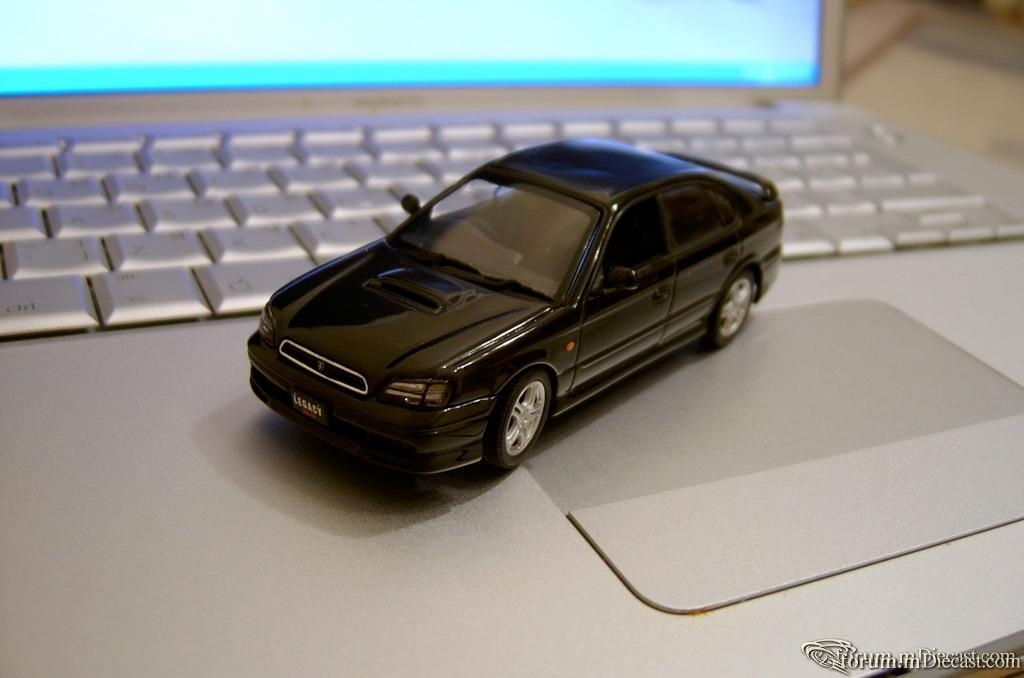 Subaru Legacy B4 AutoArt