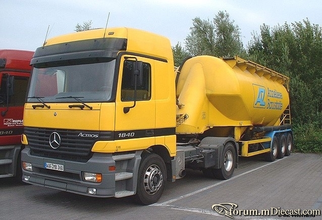 Actros-1840L-Silosattelzug-Anneliese-gelb.jpg