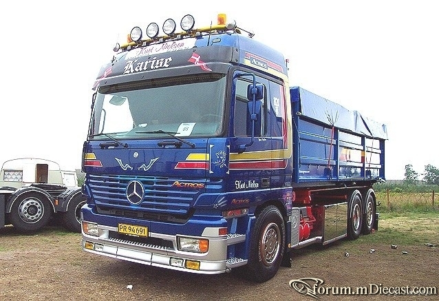 Actros-2553L-Cont-Abrollkipper-blaumet.jpg