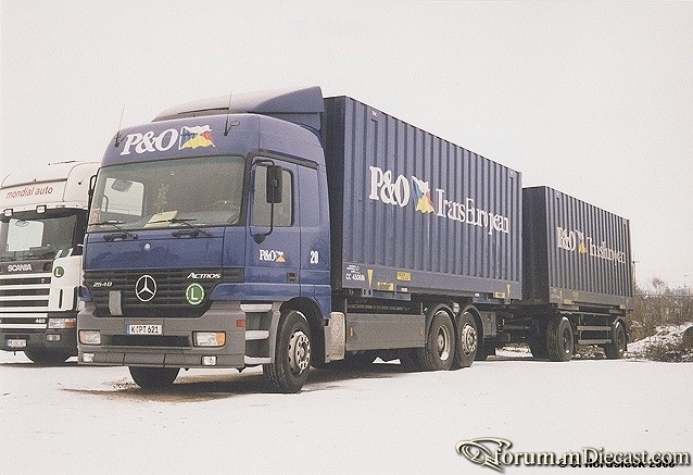 Actros-2540L-Wechselkoffer-Lz-PuO-dkblau.jpg