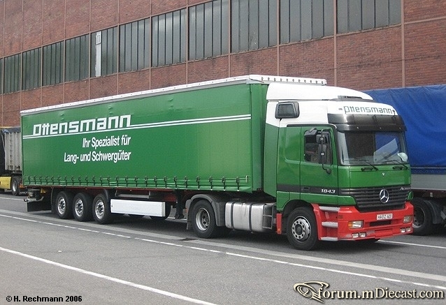 Actros-1843L-Gardplsattelzug-Ottensmann-gruen.jpg