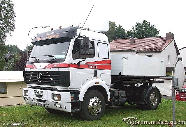 1948SK-Schausteller-Zugmaschine-weiss.jpg