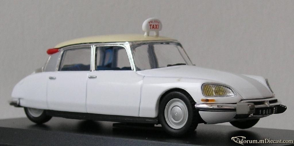Citroen ID 19 Taxi.JPG