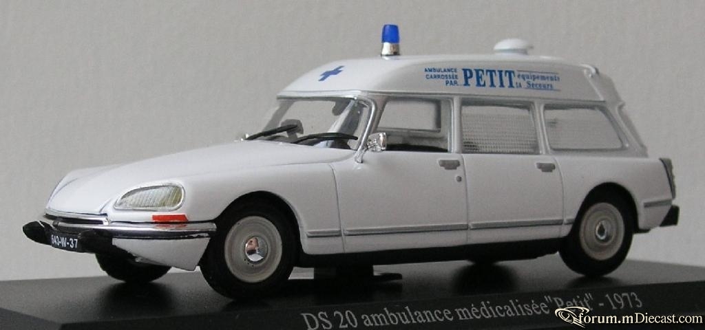 Citroen DS 20 Kombi Ambulanz.JPG