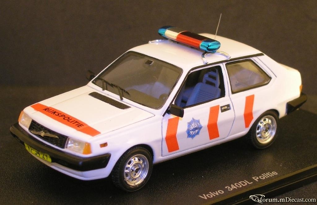 Volvo 340DL Politie, NEO