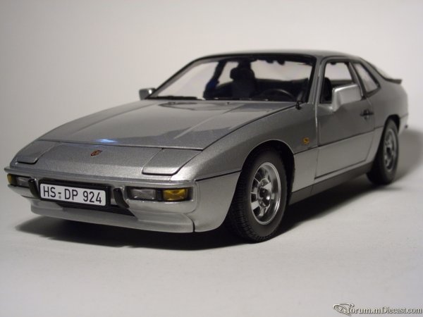 Porsche 924 1985 Minichamps