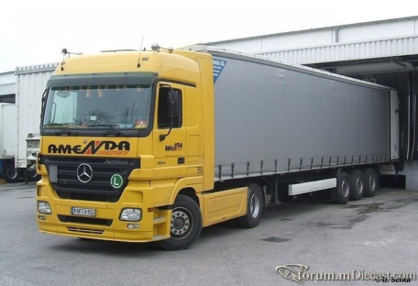 Actros-II-1844LH-Gardplsz-Amenda-gelb-Pl-grau.jpg