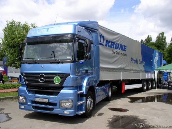 Mercedes_Axor_BlueTec5_1_Kiev_SIA2006_Nechesin.jpg