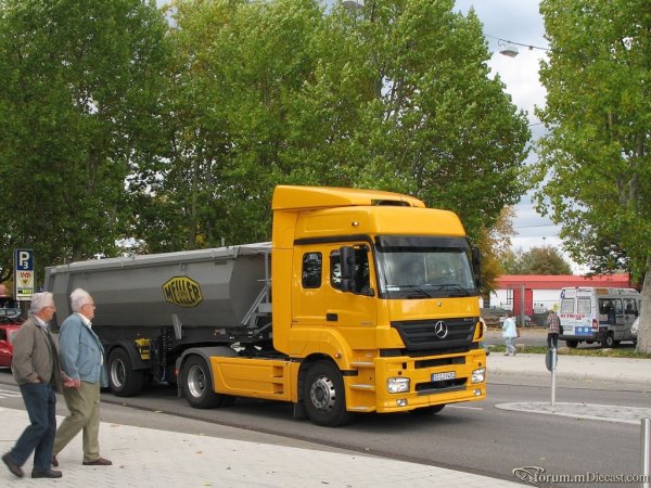 Actros Stutgart wowa.jpg