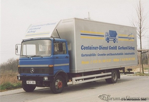 LP813-Koffer-Lkw-Schug-blau-silbermet.jpg