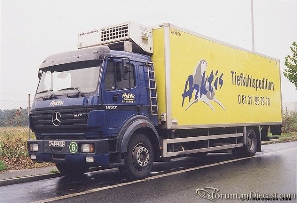 1827-SK-Def-Kuehl-Lkw-Arktis-Sped-bl-gelb.jpg