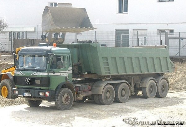 2635SK-Kippsattelzug-graugruen.jpg