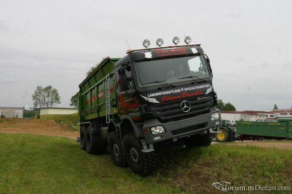 Actros 4146 8x8 Bergmann.jpg
