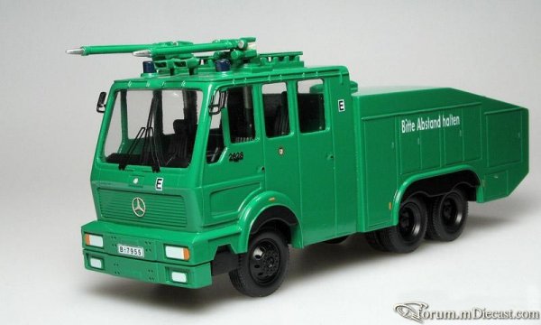 Mercedes-Benz W9000 Berliner Polizei Budig