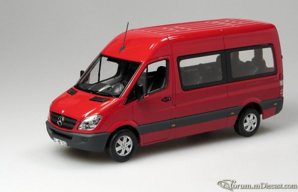 Mercedes-Benz Sprinter Serie 3 Bus Minichamps
