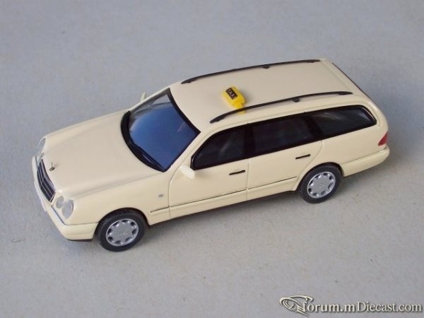 Mercedes-Benz W210 T-Model 1996 Taxi Herpa
