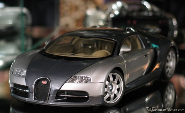 Bugatti EB 16.4 Veyron (GENF 2003) (Grey/Silver) by AUTOart