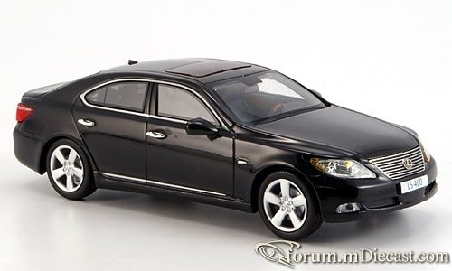 Lexus LS Serie 4 LS460 Provence Moulage
