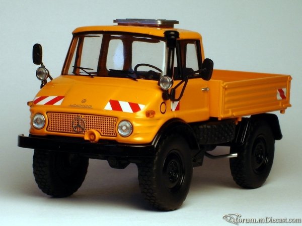 Mercedes-Benz Unimog 406 Schuco
