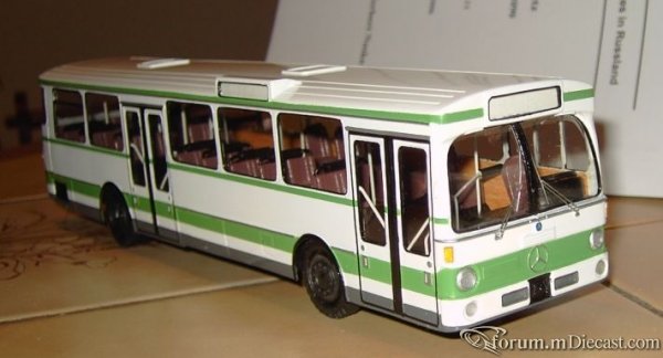 Mercedes-Benz O305 Vector