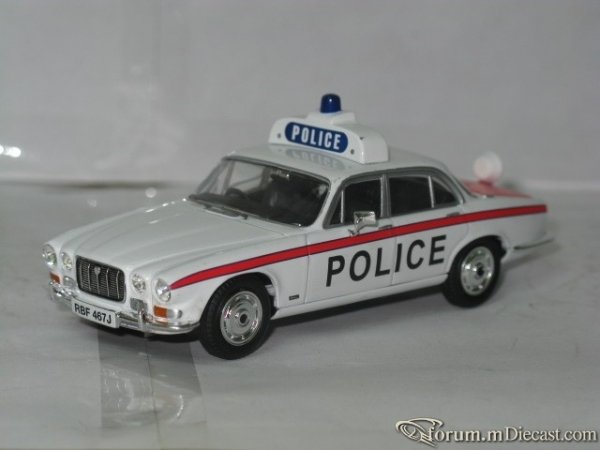 Jaguar XJ Serie 1 Sovereign Police Vanguards
