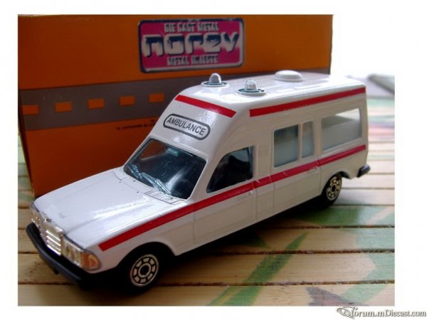 Mercedes-Benz W123 Ambulance Norev