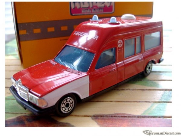 Mercedes-Benz W123 Feuerwehr Ambulance Norev
