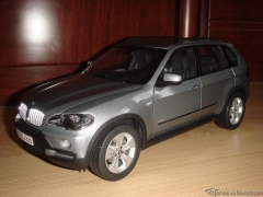 Kyosho 1:18 BMW X5 E70