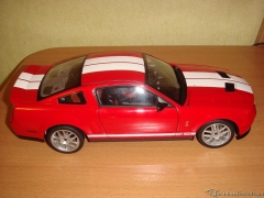 AutoArt 1:18 Ford Shelby GT500