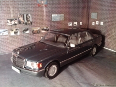 Norev 1:18 Mercedes 560 SEL (W126)