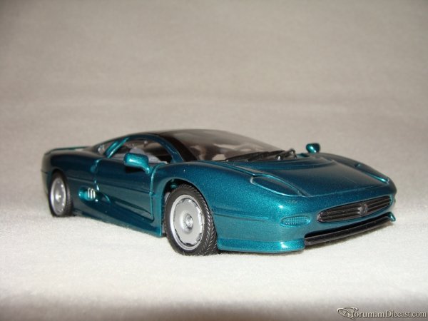 JAGUAR XJ220