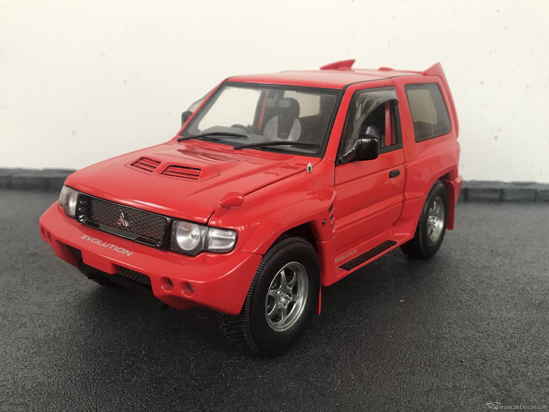 Autoart 1/18 Mitsubishi Pajero Evolution Продажа