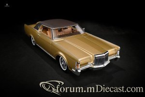1-18 Lincoln Continental Mark III 1970 CMF 2.jpg