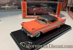 1957 Pontiac 4 Door.jpg